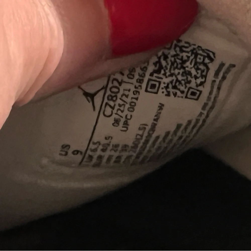 Jordan White and Red Nola Slide Sandals, women’s Size 9 - Picture 6 of 7